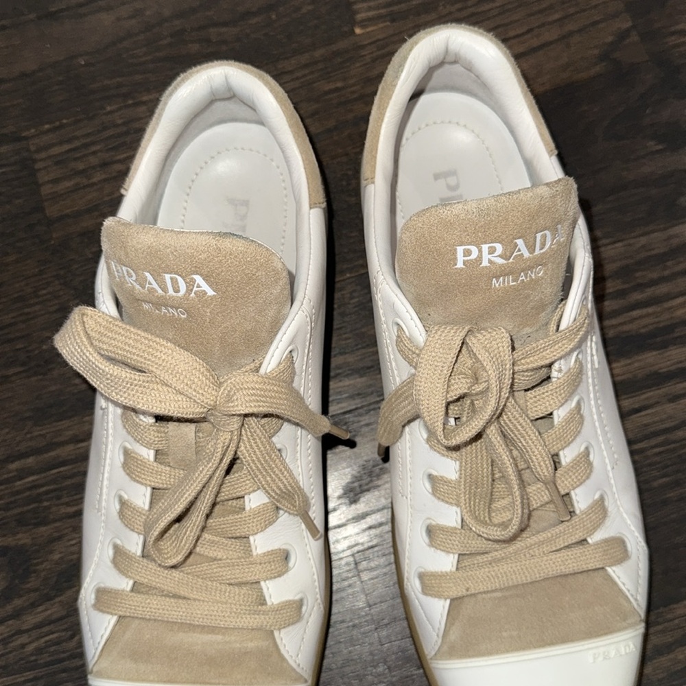 Prada Women’s Calzature Donna Sneaker-Size 39-Authentic-EUC - Picture 3 of 15